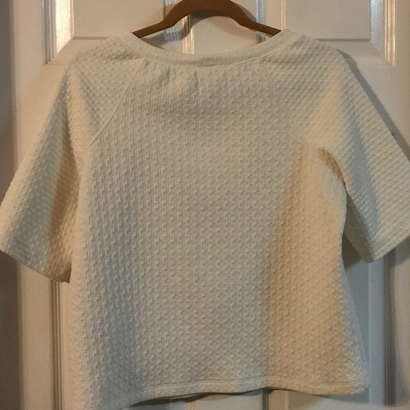 MAX studio cream basket weave textured short sleeve crop top size Medium. - Picture 11 of 13